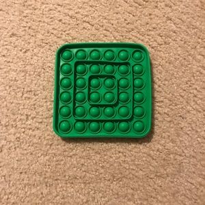 Square bubble pop it